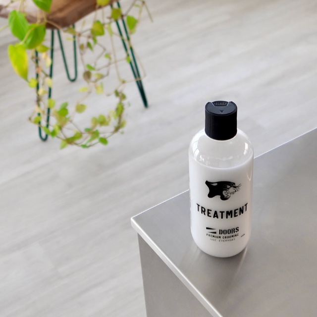 DOORS (ドアーズ) ボタニカルトリートメント 300ml