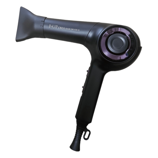 約410gと軽量なフロンテ P-UP クレア ヘアードライヤーⅡ。速乾性と快適な操作性が特徴です。